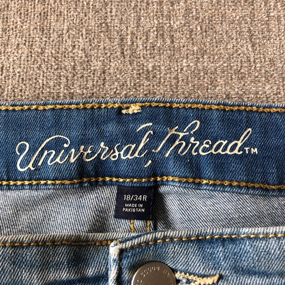 Universal Thread from Target - Picture 3 of 5